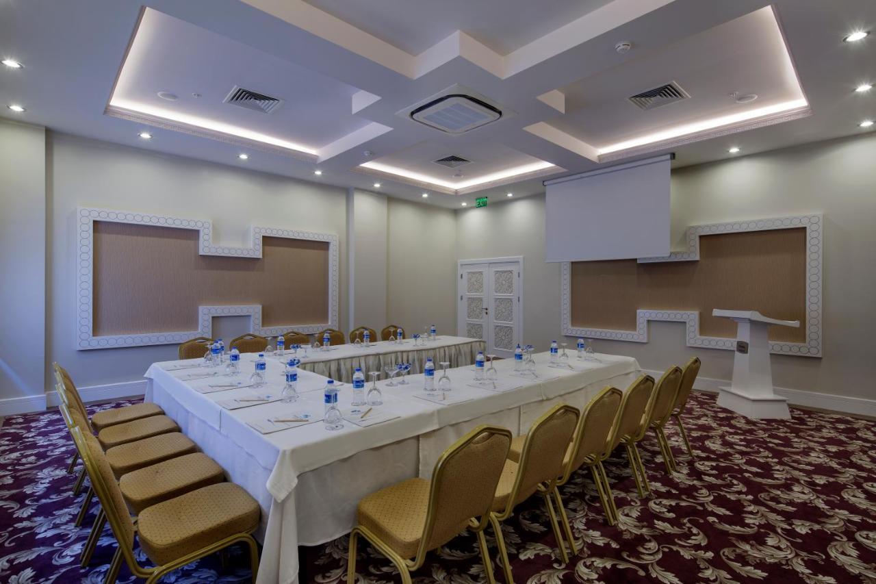 Crystal Tat Beach Golf Resort & Spa Belek Bagian luar foto