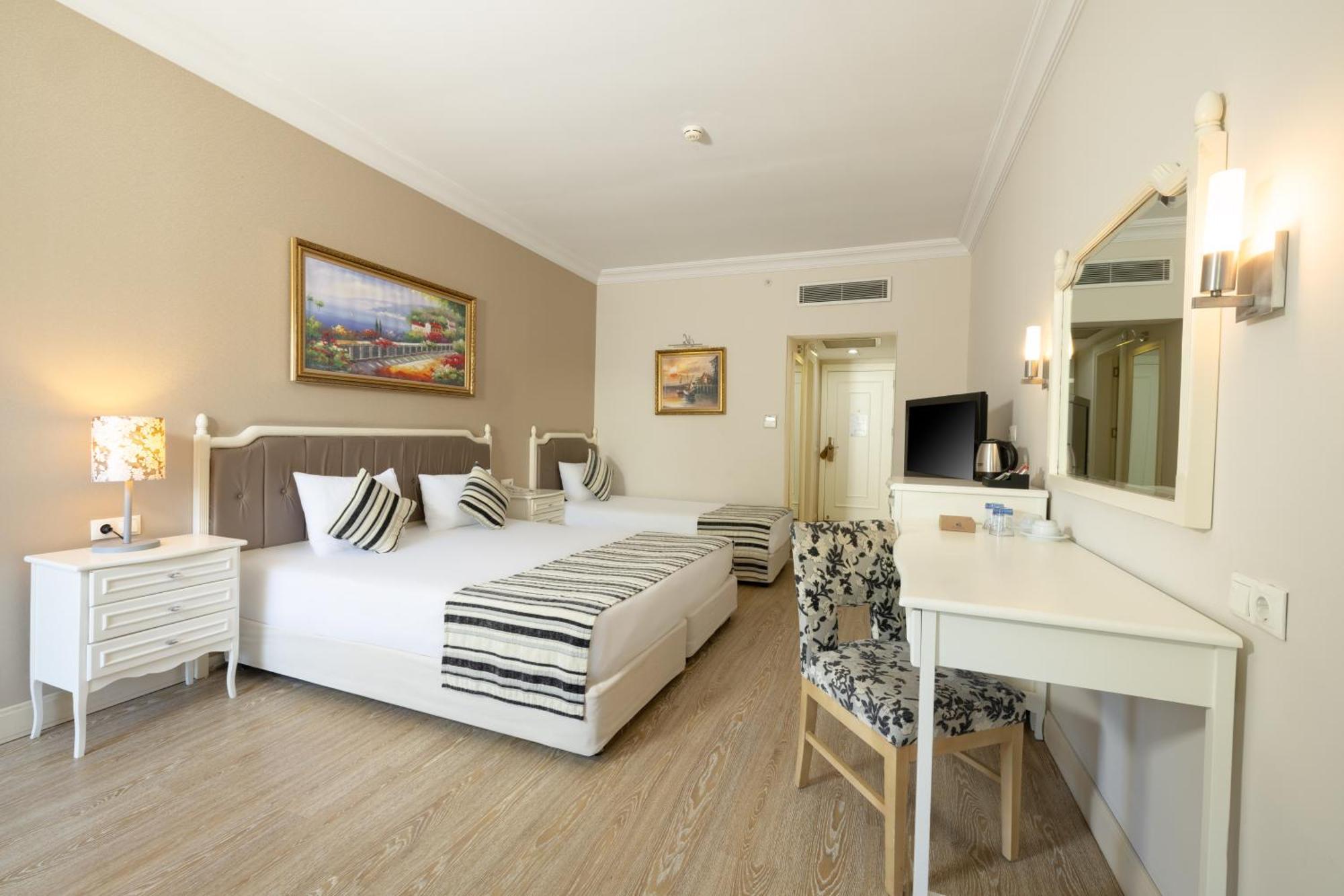 Crystal Tat Beach Golf Resort & Spa Belek Bagian luar foto