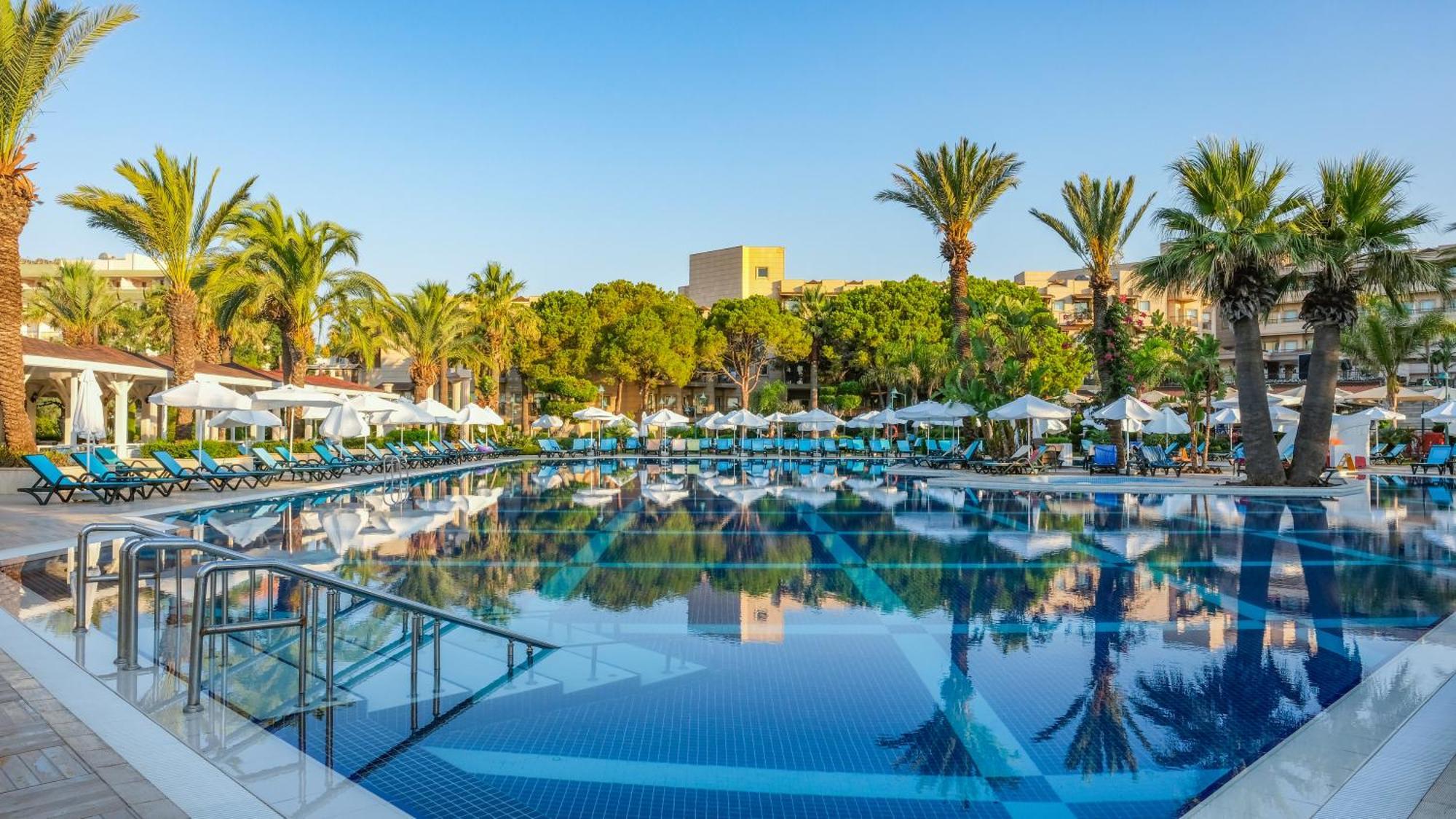 Crystal Tat Beach Golf Resort & Spa Belek Bagian luar foto